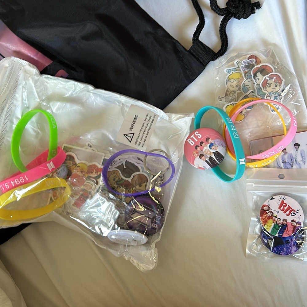 BTS bundle - Picture 2 of 2